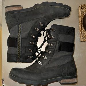 Sorel combat Boots